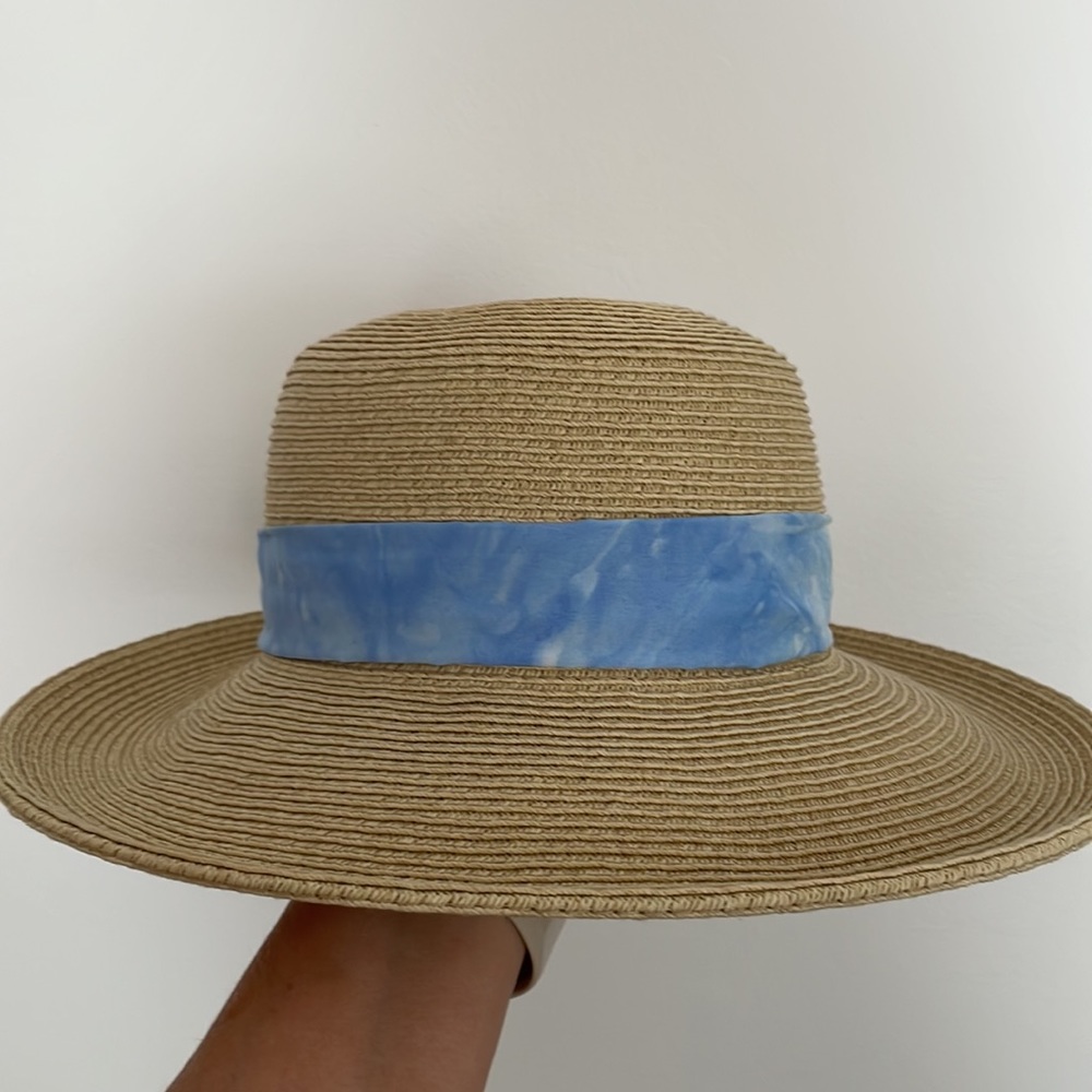 Straw hat - Picture 3 of 5
